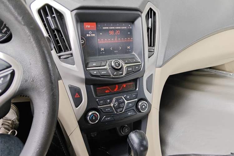 Used Chery Arrizo 7 2013 1.6L CVT Zhixiang Edition Audio And AC Panel