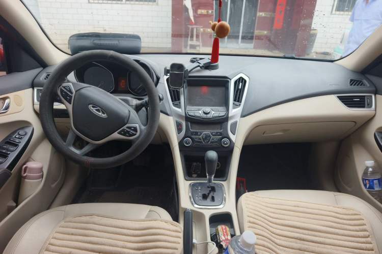 Used Chery Arrizo 7 2013 1.6L CVT ZhiShang Edition Center Console
