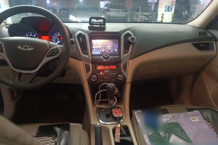 Used Chery Arrizo 7 2013 1.6L CVT Zhixiang Edition Center Console