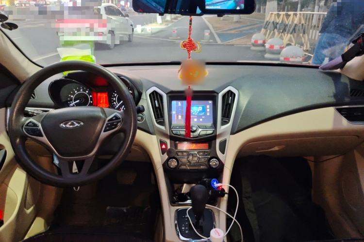 Used Chery Arrizo 7 2013 1.6L CVT Zhixiang Edition Center Console