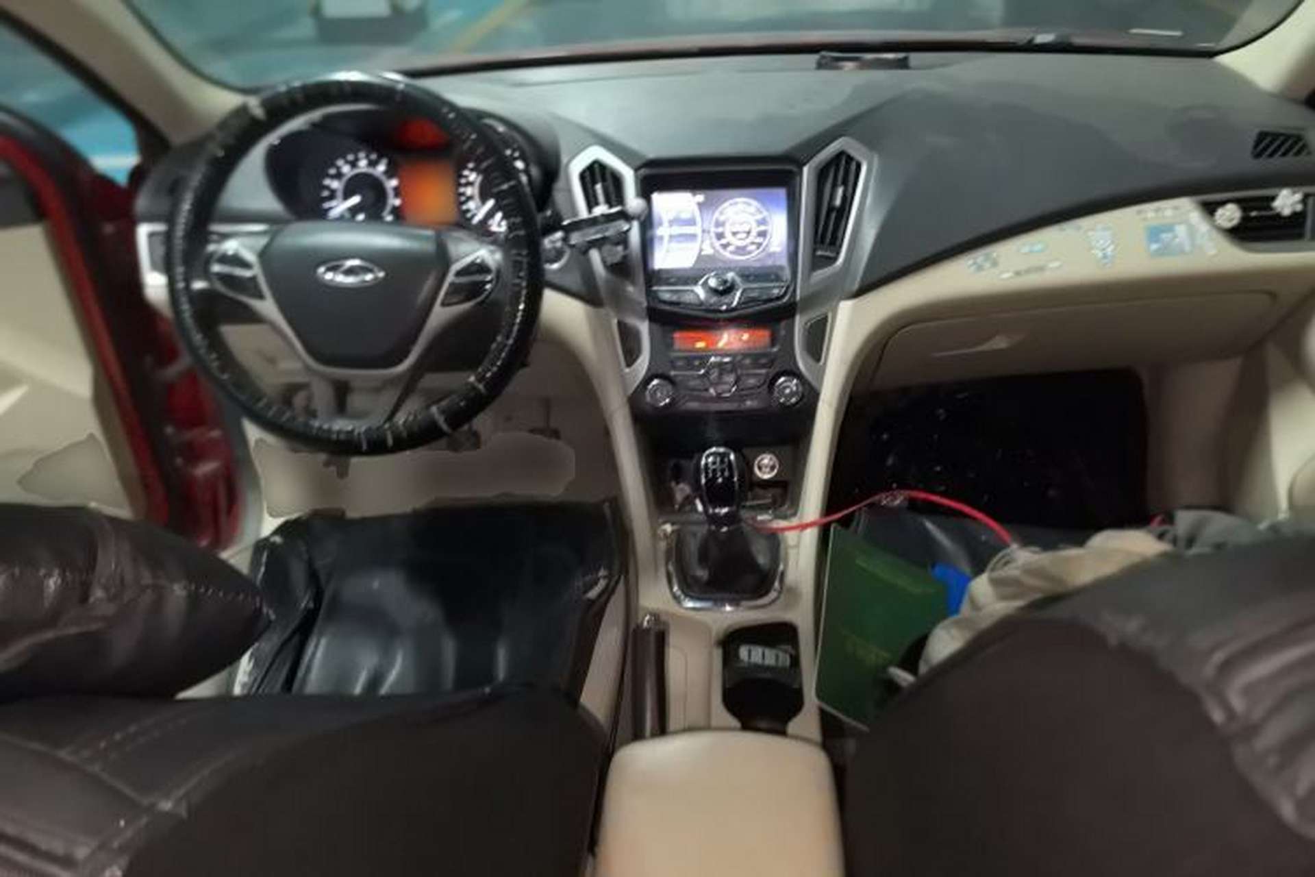Used Chery Arrizo 7 2013 1.6L Manual ZhiXiang Edition Center Console