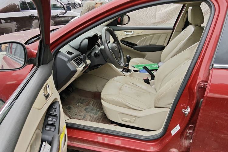 Used Chery Arrizo 7 2013 1.6L Manual ZhiXiang Edition Driver Seat