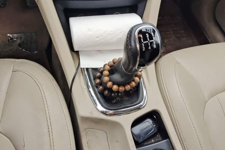 Used Chery Arrizo 7 2013 1.6L Manual ZhiXiang Edition Gear Lever