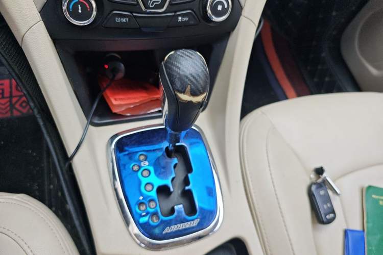 Used Chery Arrizo 7 2013 1.6L CVT Zhixiang Edition Gear Lever