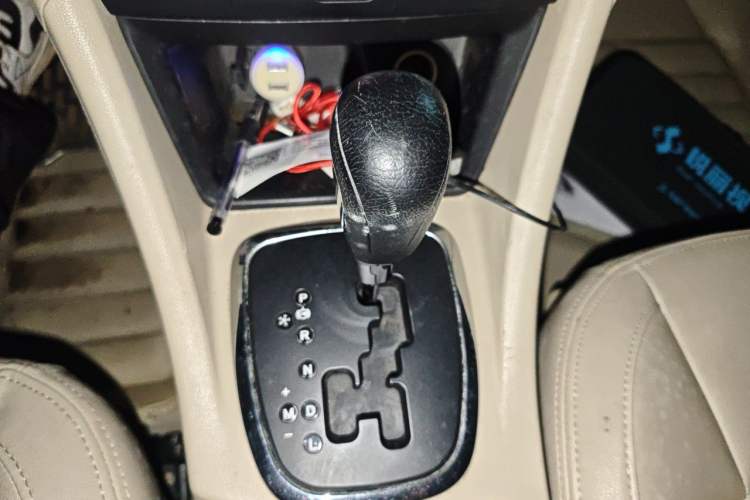 Used Chery Arrizo 7 2013 1.6L CVT ZhiShang Edition Gear Lever