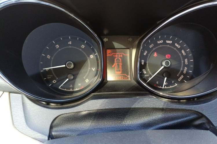 Used Chery Arrizo 7 2013 1.6L CVT ZhiShang Edition Instrument Cluster