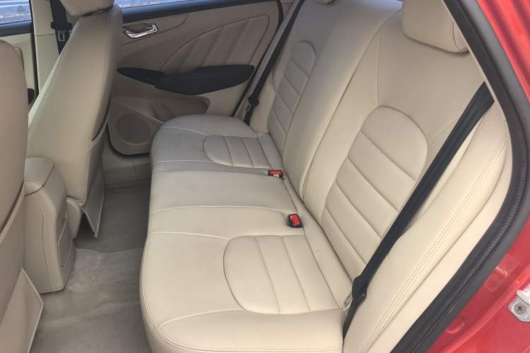 Used Chery Arrizo 7 2013 1.6L CVT Zhiling Edition Interior 1