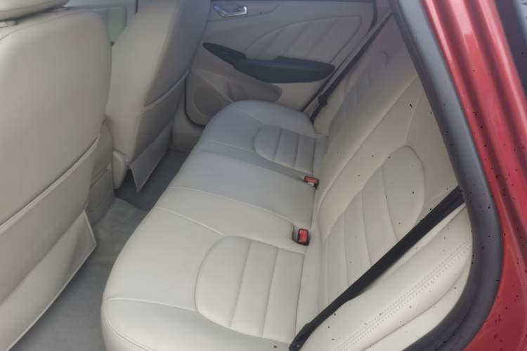 Used Chery Arrizo 7 2013 1.6L CVT Zhiling Edition Interior 4