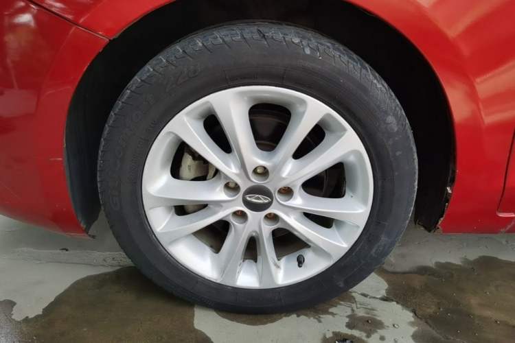 Used Chery Arrizo 7 2013 1.6L CVT Zhixiang Edition Left Front Wheel Hub