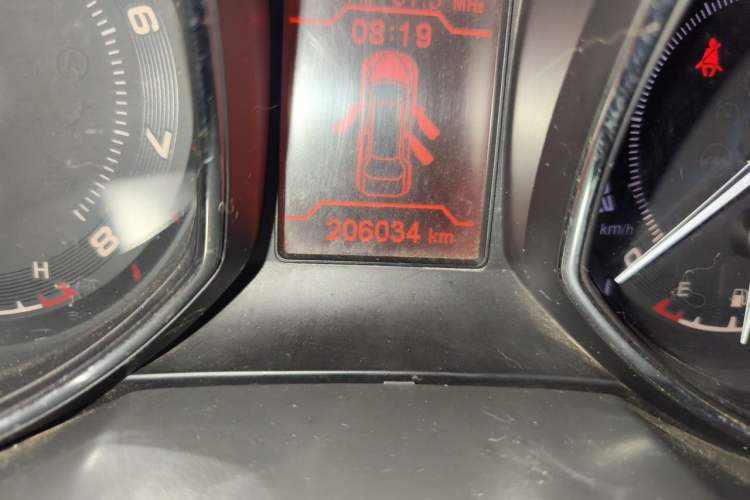 Used Chery Arrizo 7 2013 1.6L Manual ZhiXiang Edition Odometer Close Up