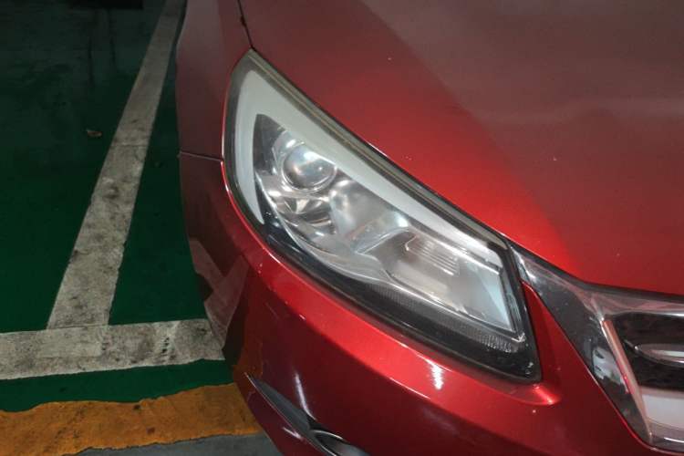 Used Chery Arrizo 7 2013 1.6L CVT ZhiShang Edition Right Front Headlight