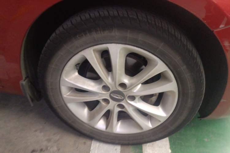 Used Chery Arrizo 7 2013 1.6L CVT Zhixiang Edition Right Front Wheel Hub