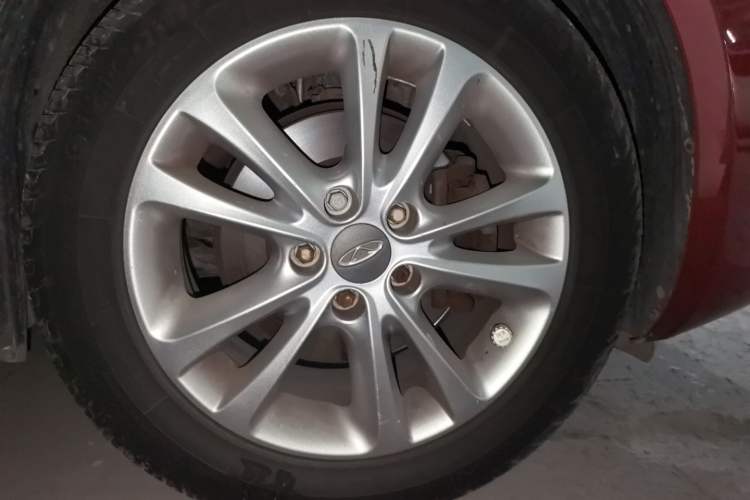 Used Chery Arrizo 7 2013 1.6L CVT Zhiling Edition Right Front Wheel Hub