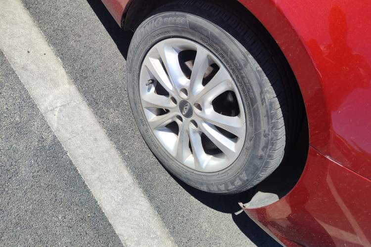 Used Chery Arrizo 7 2013 1.6L Manual ZhiShang Edition Right Front Wheel Hub
