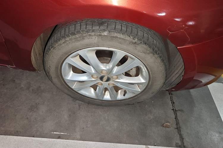 Used Chery Arrizo 7 2013 1.6L CVT Zhixiang Edition Right Front Wheel Hub