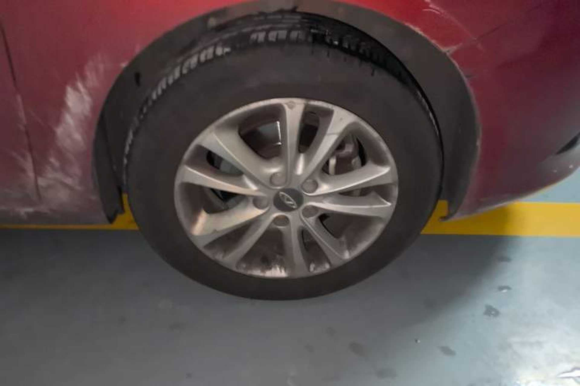 Used Chery Arrizo 7 2013 1.6L Manual ZhiXiang Edition Right Front Wheel Hub