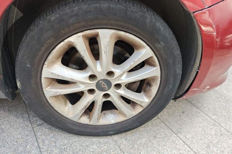 Used Chery Arrizo 7 2013 1.6L CVT Zhixiang Edition Right Front Wheel Hub
