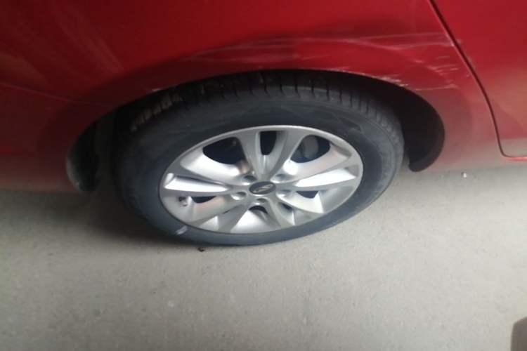 Used Chery Arrizo 7 2013 1.6L CVT ZhiShang Edition Right Rear Wheel Hub