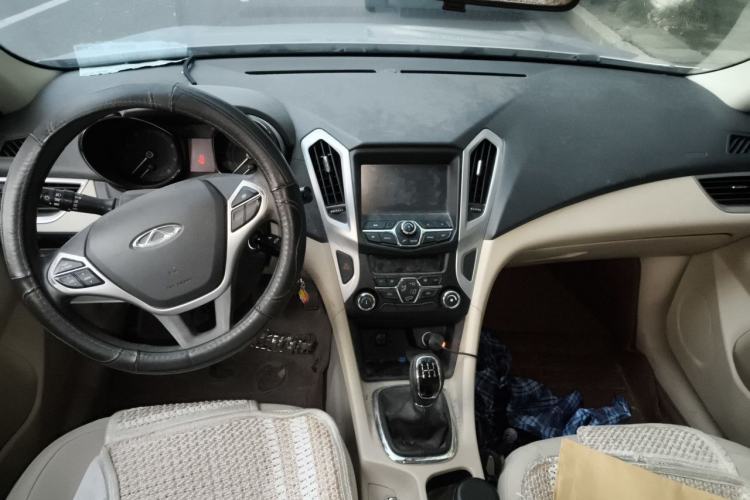 Used Chery Arrizo 7 2013 1.6L Manual Zhi Ling Edition Center Console