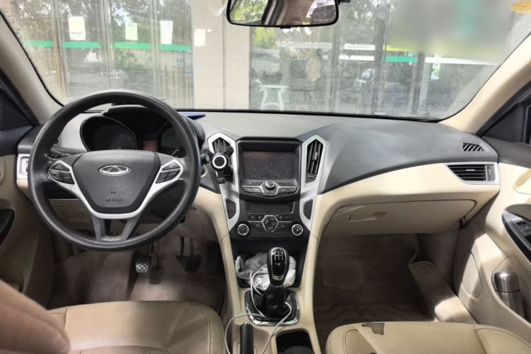 Used Chery Arrizo 7 2013 1.6L Manual ZhiShang Edition Center Console