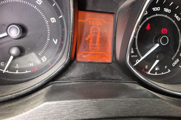 Used Chery Arrizo 7 2013 1.6L Manual ZhiShang Edition Odometer Close Up