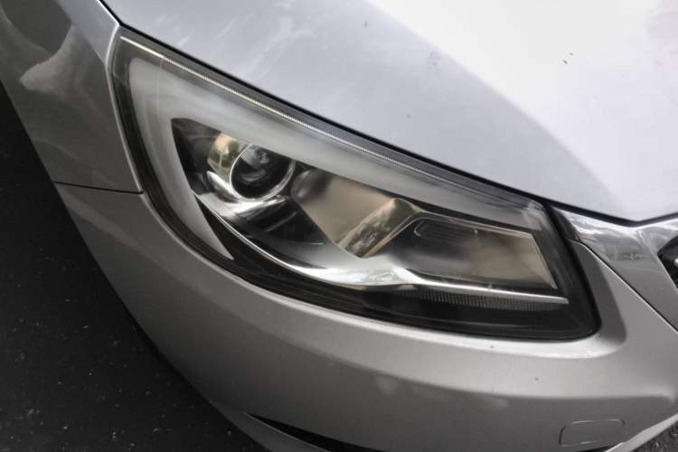 Used Chery Arrizo 7 2013 1.6L Manual Zhi Ling Edition Right Front Headlight