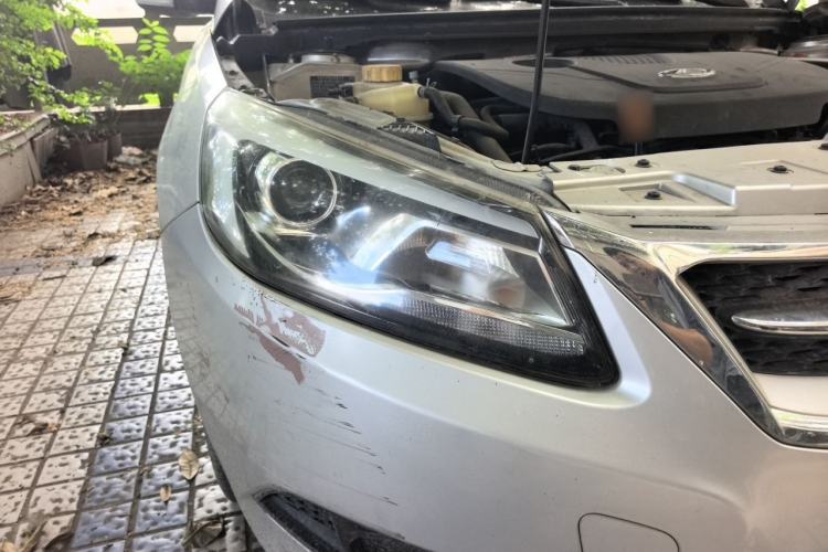 Used Chery Arrizo 7 2013 1.6L Manual ZhiShang Edition Right Front Headlight