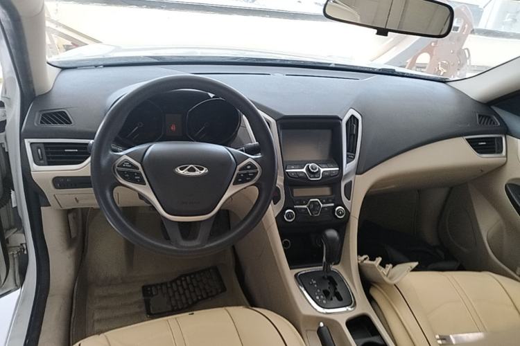 Used Chery Arrizo 7 2013 1.6L CVT Zhiling Edition Center Console
