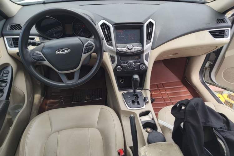 Used Chery Arrizo 7 2013 1.6L CVT Zhixiang Edition Center Console