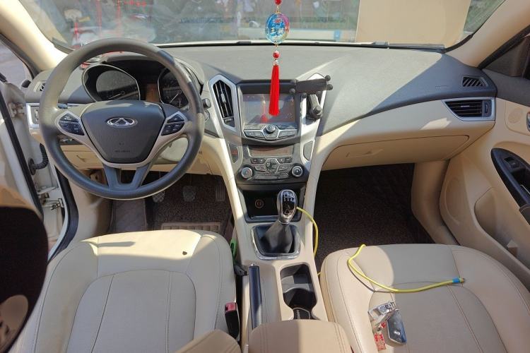 Used Chery Arrizo 7 2013 1.6L Manual ZhiShang Edition Center Console