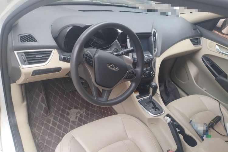 Used Chery Arrizo 7 2013 1.6L CVT ZhiShang Edition Center Console