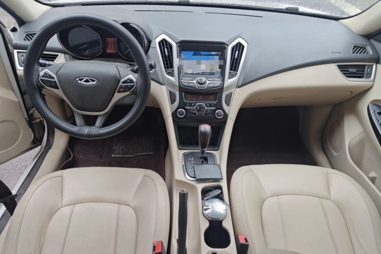 Used Chery Arrizo 7 2013 1.6L CVT ZhiShang Edition Center Console