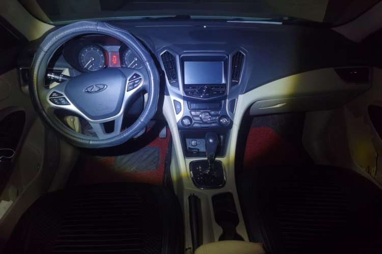 Used Chery Arrizo 7 2013 1.6L CVT Zhixiang Edition Center Console