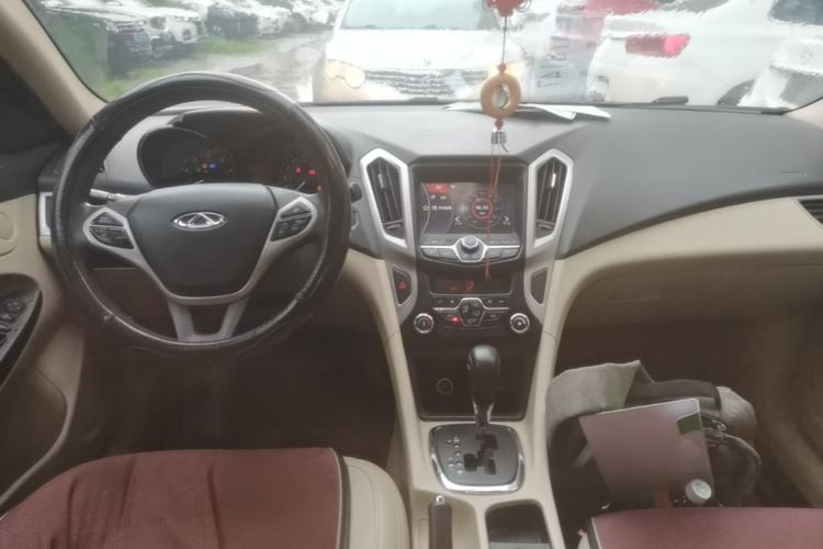 Used Chery Arrizo 7 2013 1.6L CVT ZhiShang Edition Center Console