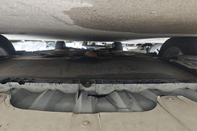 Used Chery Arrizo 7 2013 1.6L CVT ZhiShang Edition Chassis Front