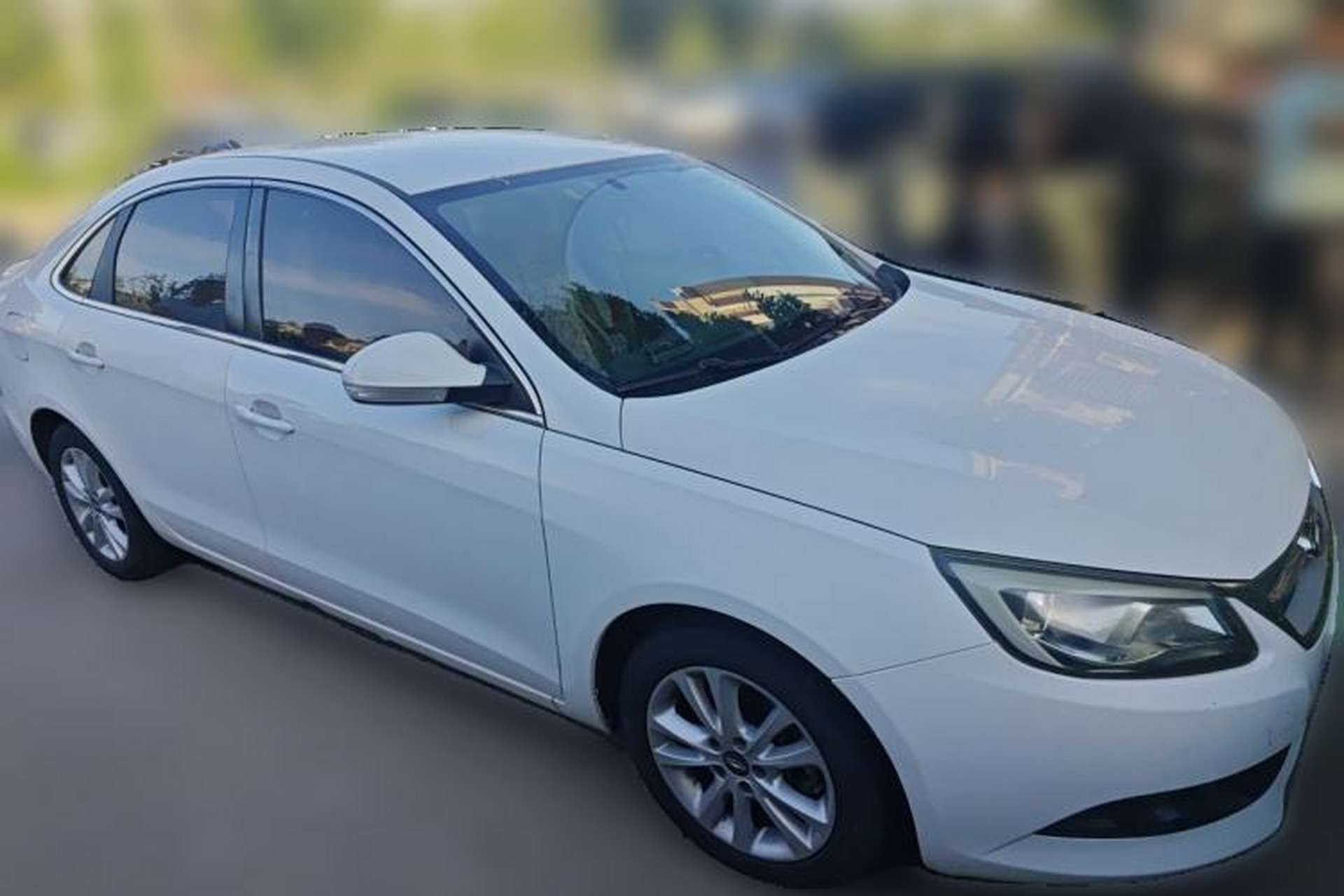 Used Chery Arrizo 7 2013 1.6L CVT Zhiling Edition Front Right 45 Deg