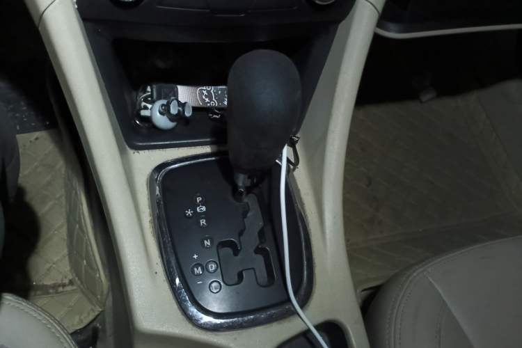 Used Chery Arrizo 7 2013 1.6L CVT ZhiShang Edition Gear Lever