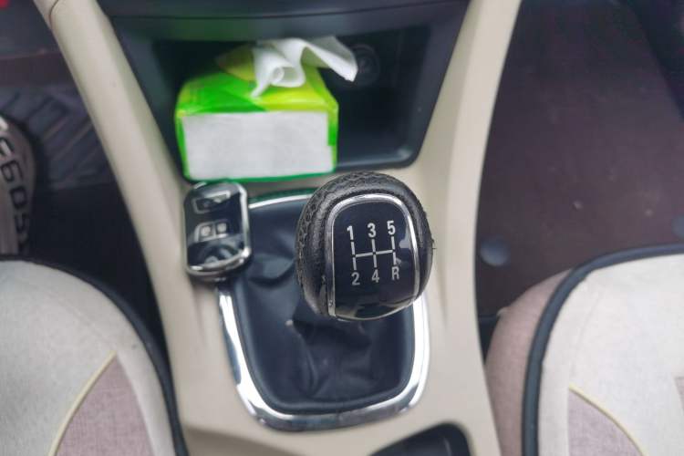 Used Chery Arrizo 7 2013 1.6L Manual ZhiShang Edition Gear Lever