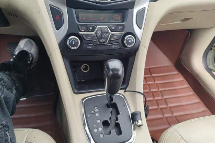 Used Chery Arrizo 7 2013 1.6L CVT Zhixiang Edition Gear Lever