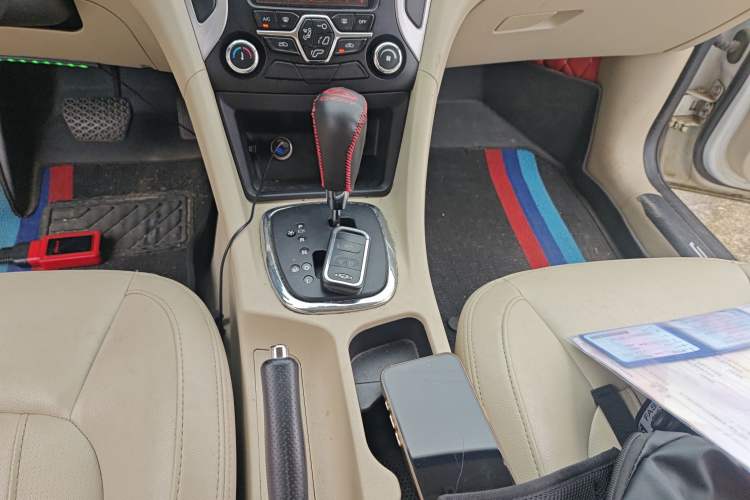 Used Chery Arrizo 7 2013 1.6L CVT ZhiShang Edition Gear Lever