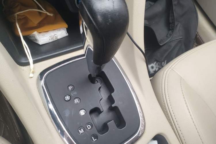 Used Chery Arrizo 7 2013 1.6L CVT ZhiShang Edition Gear Lever