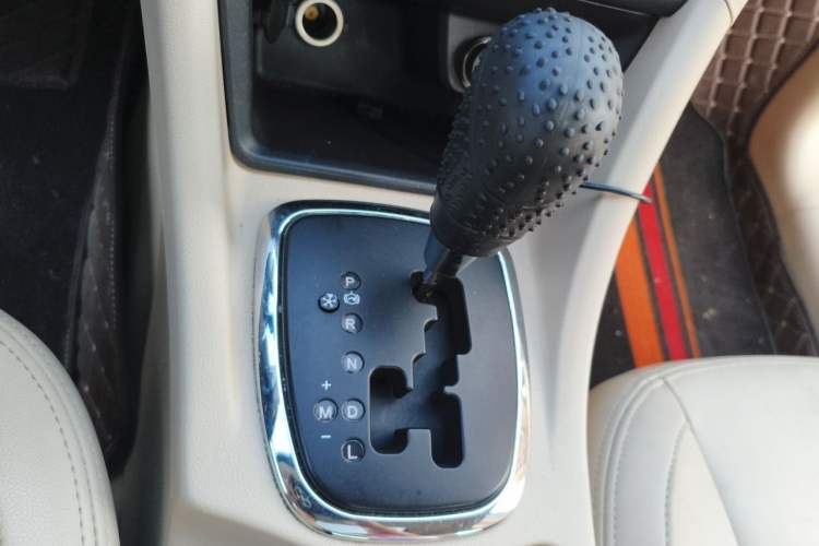 Used Chery Arrizo 7 2013 1.6L CVT Zhixiang Edition Gear Lever