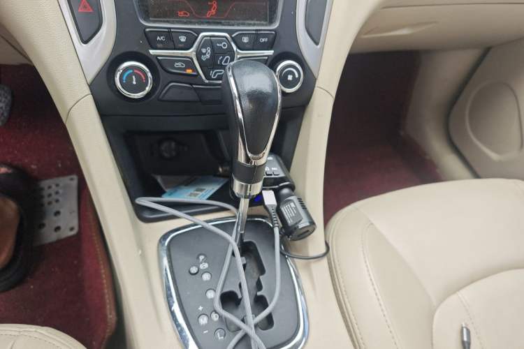 Used Chery Arrizo 7 2013 1.6L CVT ZhiShang Edition Gear Lever