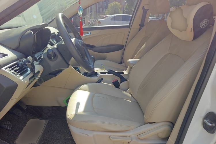 Used Chery Arrizo 7 2013 1.6L Manual ZhiShang Edition Left Front Seat