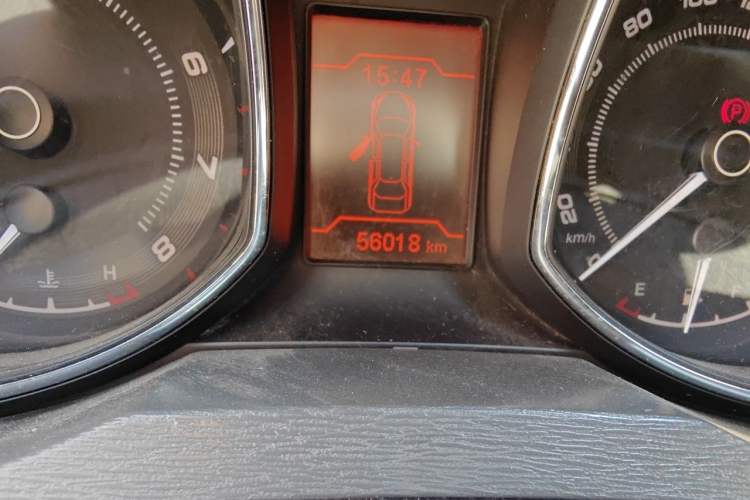 Used Chery Arrizo 7 2013 1.6L Manual ZhiShang Edition Odometer Close Up