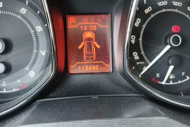 Used Chery Arrizo 7 2013 1.6L CVT Zhixiang Edition Odometer Close Up