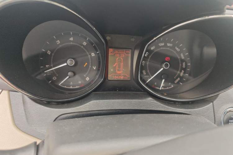 Used Chery Arrizo 7 2013 1.6L CVT ZhiShang Edition Odometer Close Up
