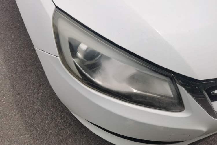 Used Chery Arrizo 7 2013 1.6L Manual ZhiShang Edition Right Front Headlight