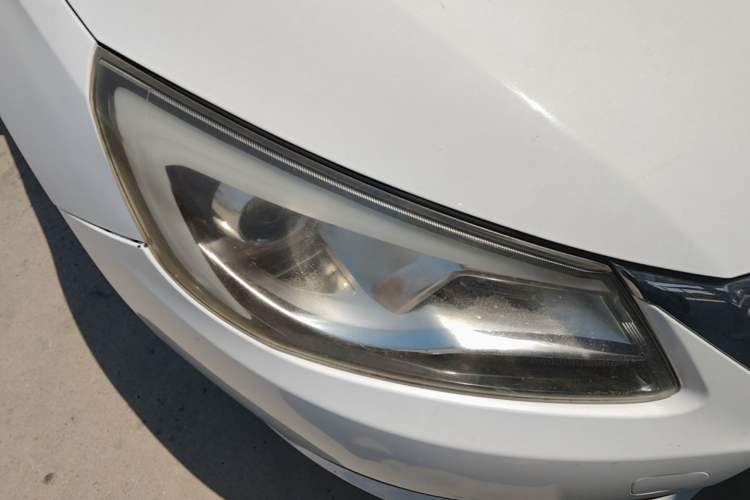 Used Chery Arrizo 7 2013 1.6L CVT ZhiShang Edition Right Front Headlight