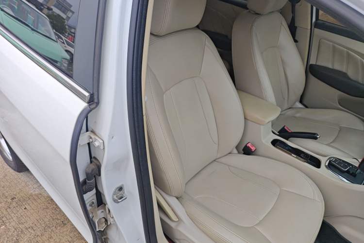 Used Chery Arrizo 7 2013 1.6L CVT ZhiShang Edition Right Front Seat